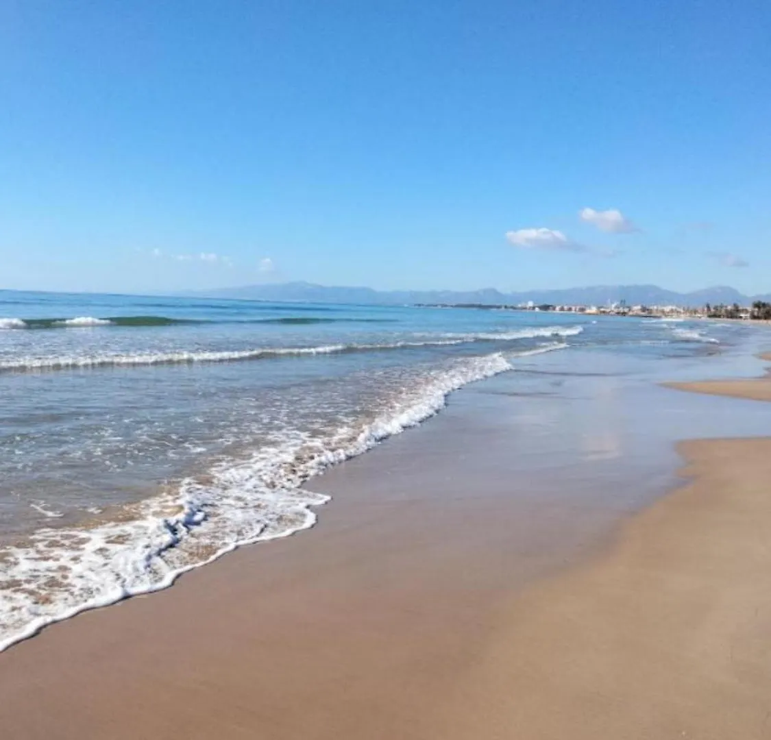 Apartbeach Capri Front Beach Clima Y Wifi Salou Appartement
