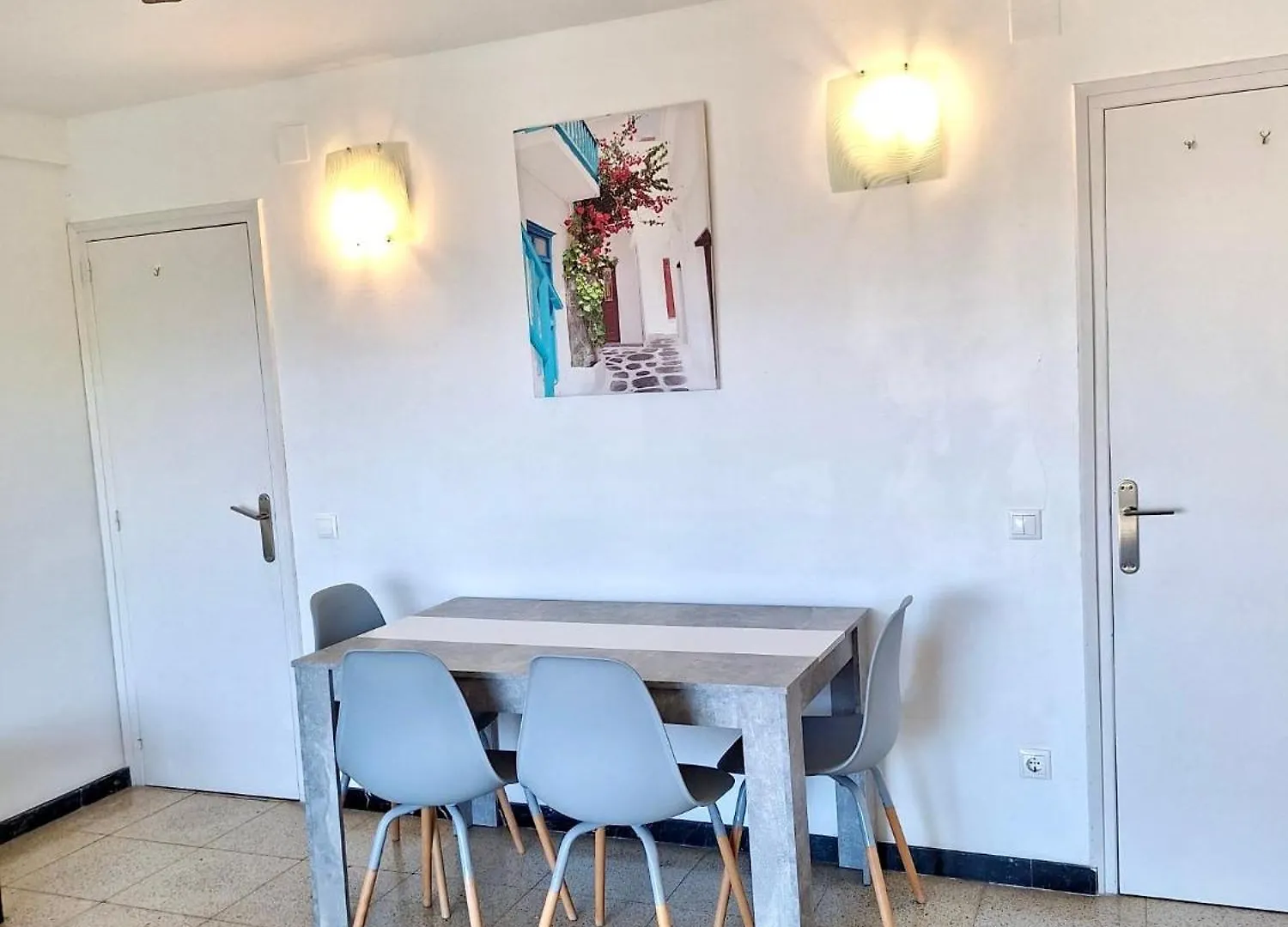 Apartbeach Capri Front Beach Clima Y Wifi Salou
